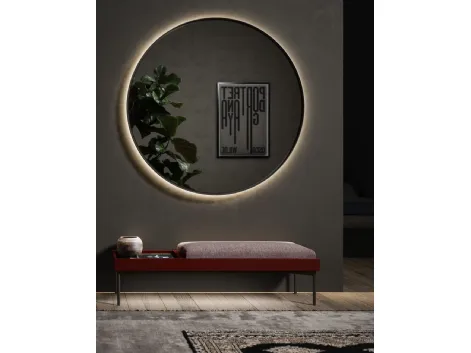 Specchio Astrid con cornice in laccato ossidato retroilluminata di Novamobili