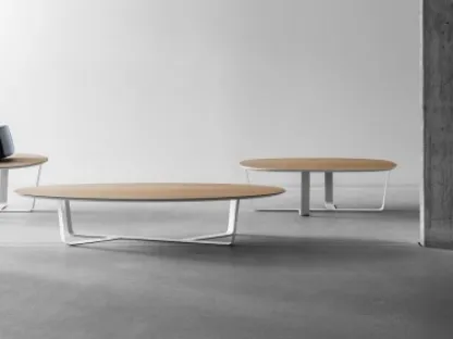Tavolino moderno con base in metallo Bino di Miniforms