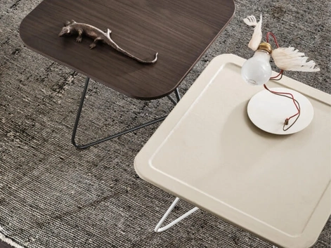 Tavolino Capitol con piano in essenza o ecopelle di Maronese