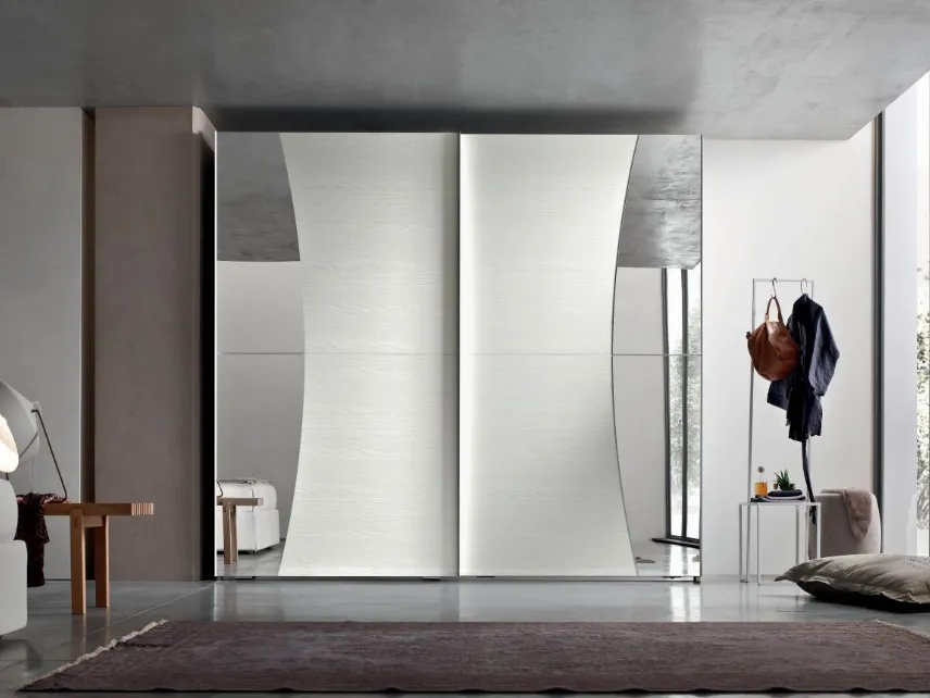 Armadio Harp in Frassino Bianco con specchio di Maronese Acf