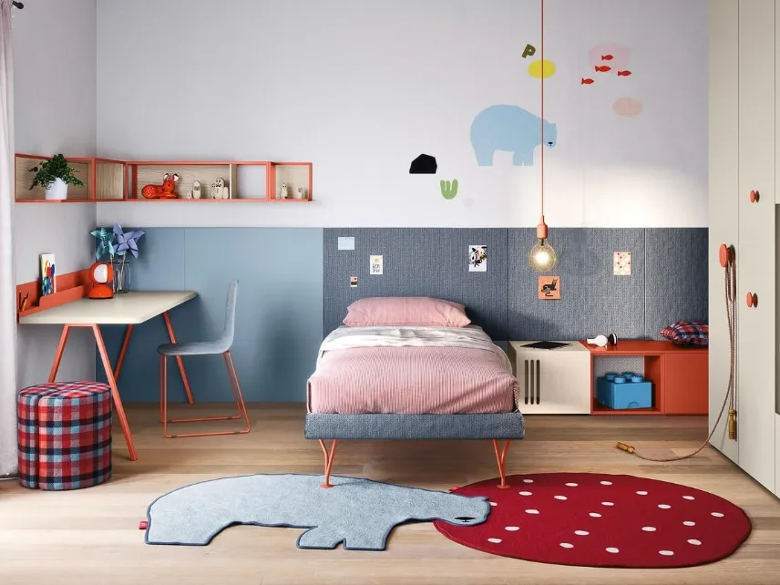 Cameretta componibilecon armadio a muro e scrittoio Kids space 01 di Nidi