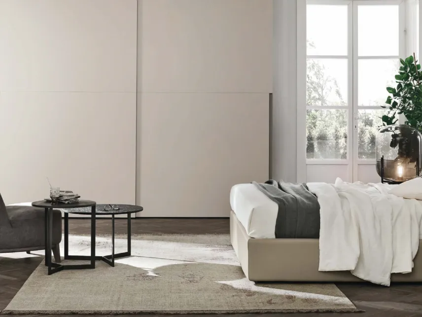 Letto Dafne in ecopelle con contenitore di Tomasella