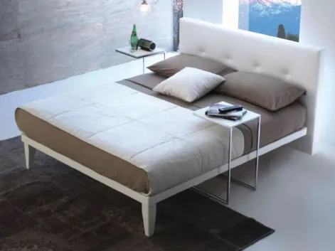 Letto con testiera in ecopelle capitonné Ale di Ergogreen