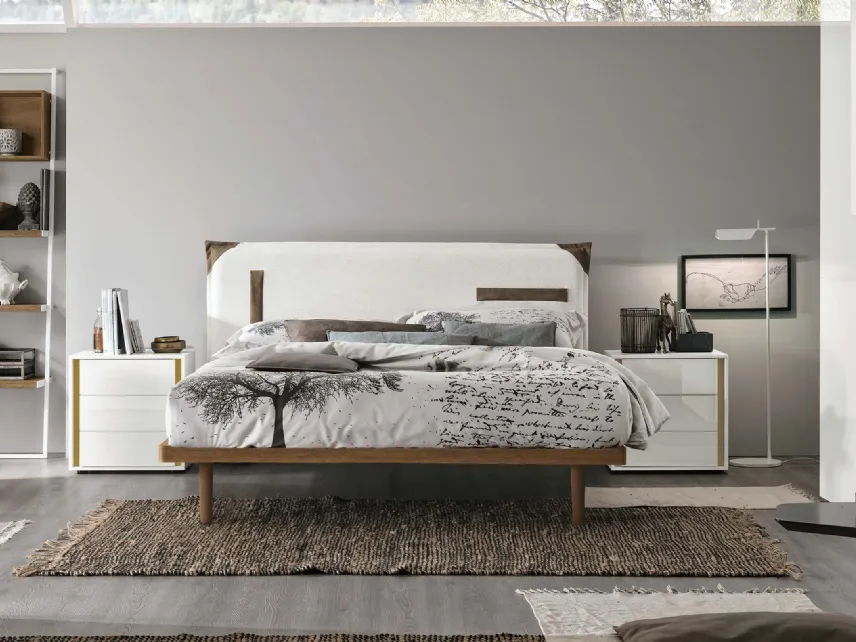 Letto matrimoniale in legno nodato con testiera in ecopelle vintage Tasca Ring 60 di Tomasella