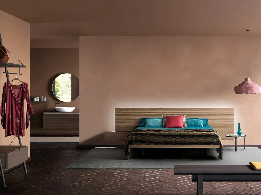 Letto in legno massello di Rovere con testiera sospesa Zen Slim di Devina Nais