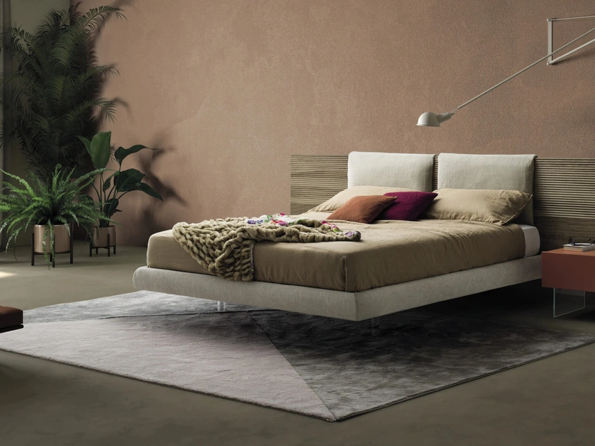 Letto Zen con testiera effetto sospesa di Devina Nais