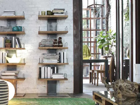 Libreria Infinity di Devina Nais