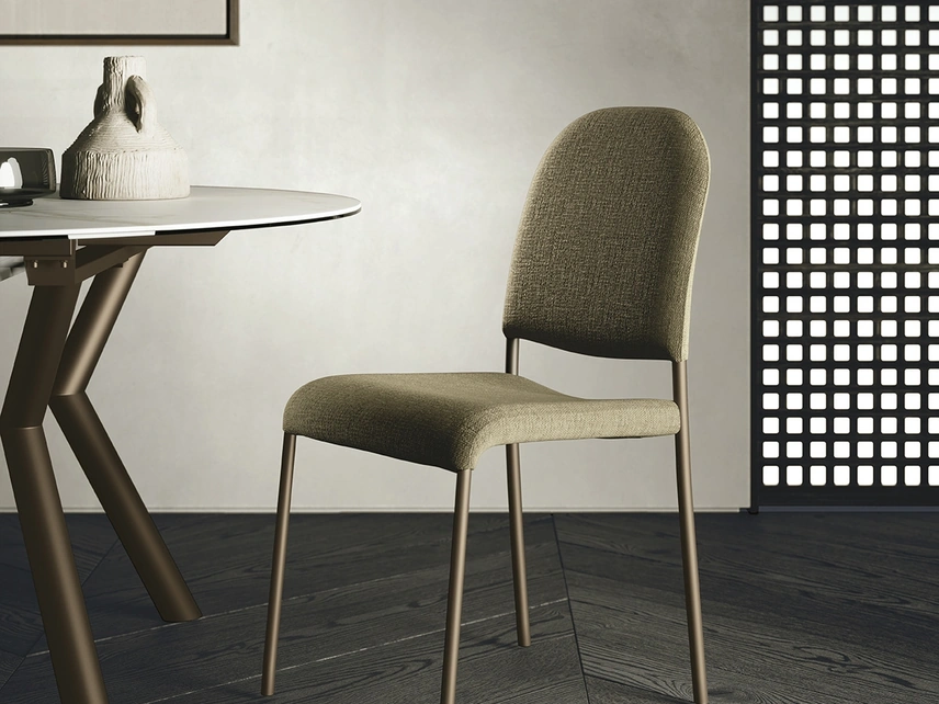 Sedia in tessuto imbottito Gilda di Sedit