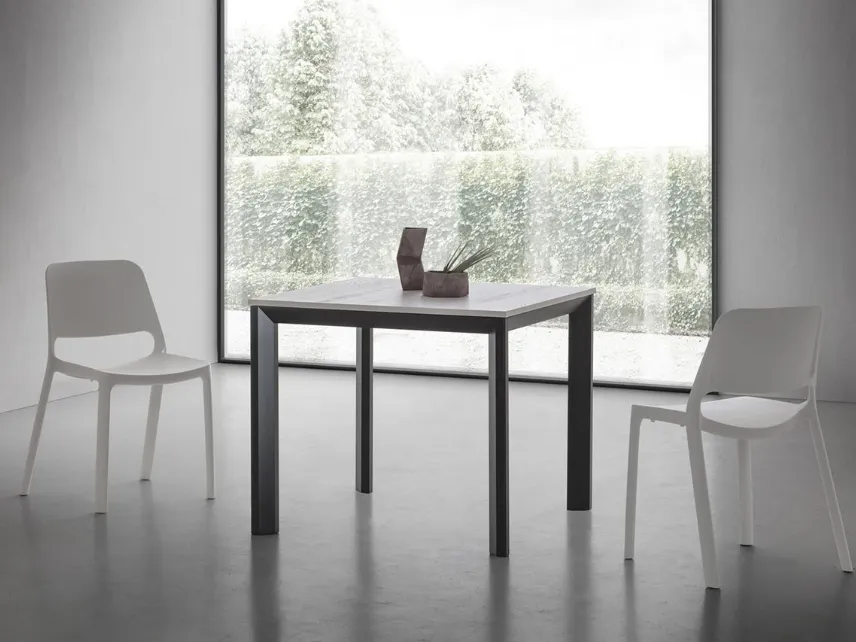 Tavolo con gambe in alluminio e piano in laminato Ricky Super Quadrato di La Primavera